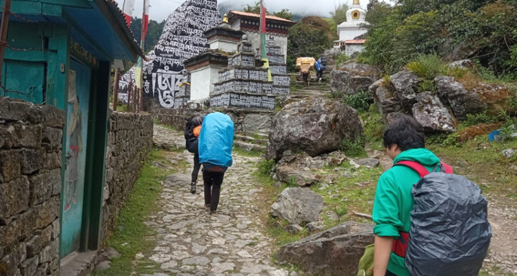 way to Lukla from Namche Bazaar