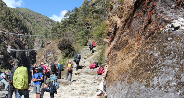 Comparing Guide Services in Lukla and Kathmandu for the Everest Base Camp Trek