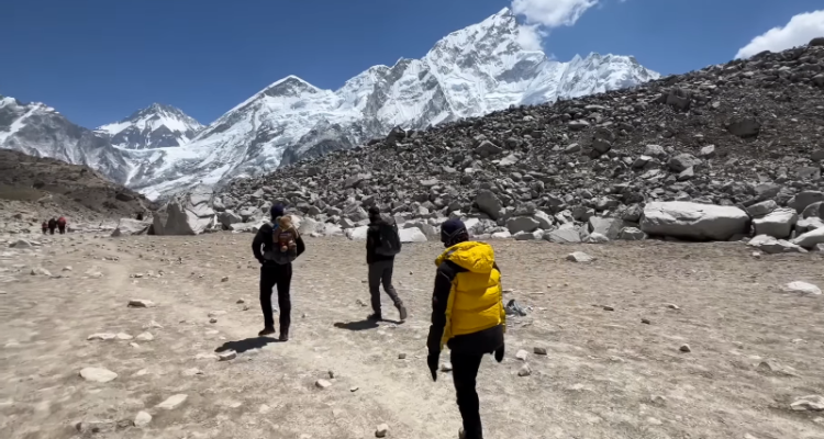 The Ultimate Everest Base Camp Trek Guide: A Comprehensive Travel Blog