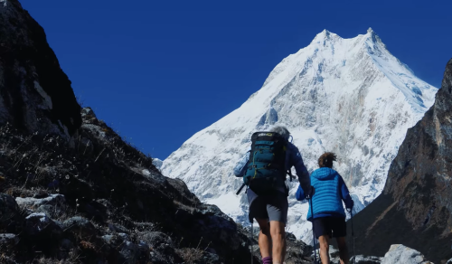 Trekking-in-Manaslu-in-nepal