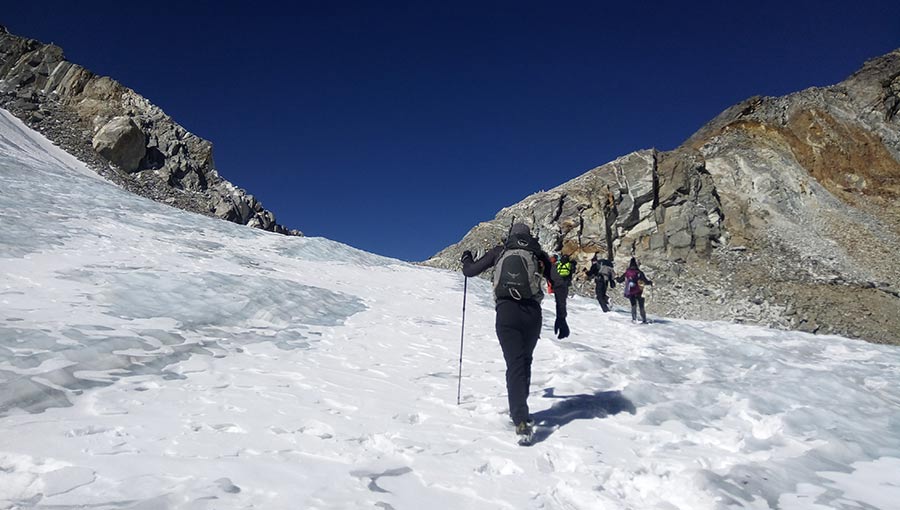 Everest Chola pass trek