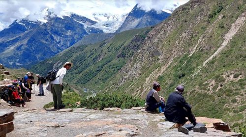 beautiful-trail-to-yak-kharka