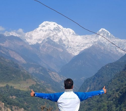 safe-holiday-adveture-team-hiking-to-australian-camp-e1751360580705