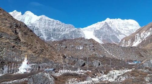 Langtang-valley-a-short-trek-in-nepal-near-kathmandu