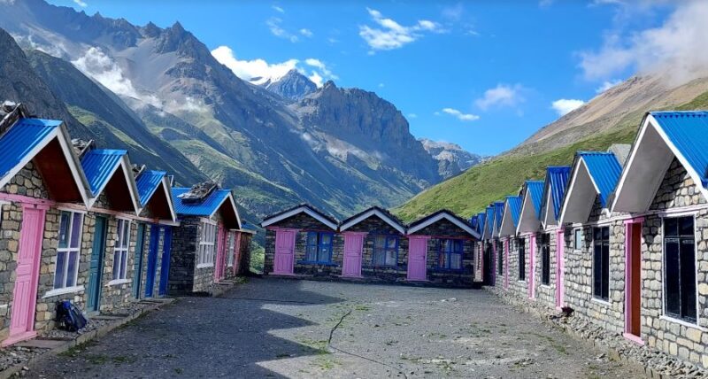 What Is the Minimum Number of Days Needed for the Annapurna Circuit Trek?